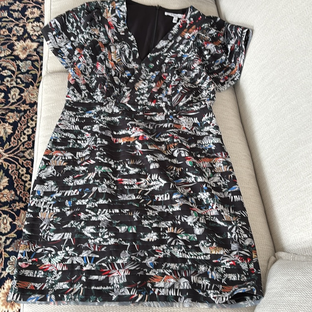 EUC 10 Crosby Derek Lam Black Multicolor Mini Back Zip V Neck Dress Size 8